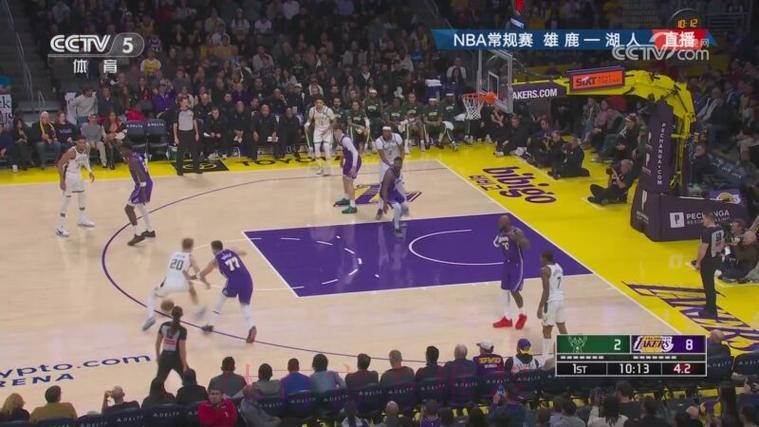 格林单打东契奇 后撤步三分命中