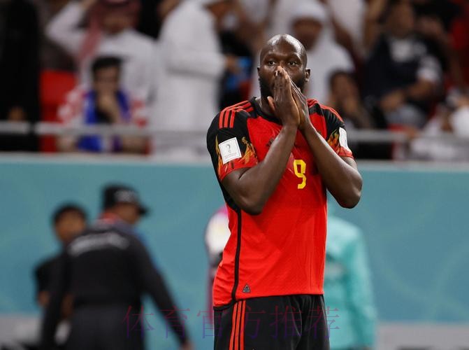 卡萨诺：只有疯子才会认为卢卡库强于本泽马